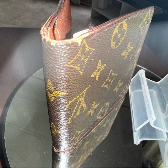 Louis Vuitton Men’s Bifold Monogram Wallet - Picture 6 of 16